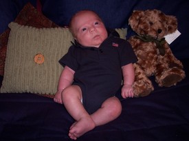 Mon Jul  4 23:07:27 2005

I'm a proud little American!  Weighed about 10 lbs. 2 oz. today.