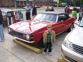 Wed 24 Feb 2010 09:41:31 AM

Mr. Jimmy invited us to a shooting of Diners, Drive-ins, and Dives at the Metro Diner In JAX.  Guy Fieri is the host and one of Andrew's favorite TV personalities.
