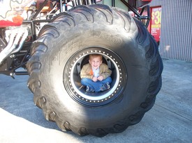 Thu 25 Feb 2010 04:57:04 PM

Andrew inside a rear wheel of the Grinder.