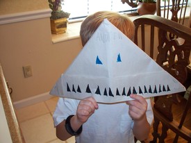 Sun 19 Sep 2010 03:08:10 PM

Another school art project.