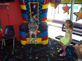 Sat 30 Apr 2011 09:16:25 AM

The start of Andrew's 6 year old birthday party at Pump It Up in Jacksonville.