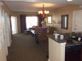 Sat 24 Mar 2012 08:52:51 AM

Nana and Papa got us a great place at the Hilton Grand Vacations Suites on International Drive.