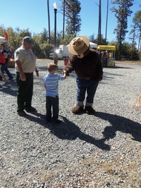 Sun 21 Oct 2012 12:05:20 PM

Andrew was stung by a yellow jacket. Luckily he did not have an alergic reaction and Smokey the Bear told him he was a tough kid.