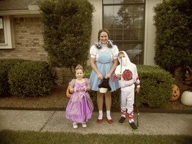 Thu 31 Oct 2013 06:19:11 PM

We didn't make it into any pictures, but Dad, Nanna, and Papa went along trick or treating. N&P were in town for SJCDS's grandparent's day.