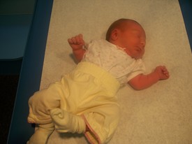 Fri 27 Mar 2009 10:23:12 AM

Gracie's first visit to the pediatrician's office.