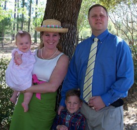 Sun 04 Apr 2010 12:52:57 PM

Quick family photo taken by Aunt Renee' just after Easter church services.