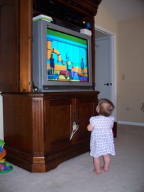 Thu 06 May 2010 08:55:47 AM

Grace really likes this dancing robot on the Disney Channel.